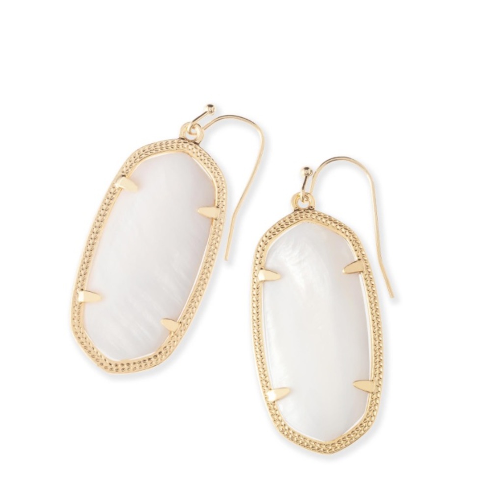 Elle gold earrings in white pearl